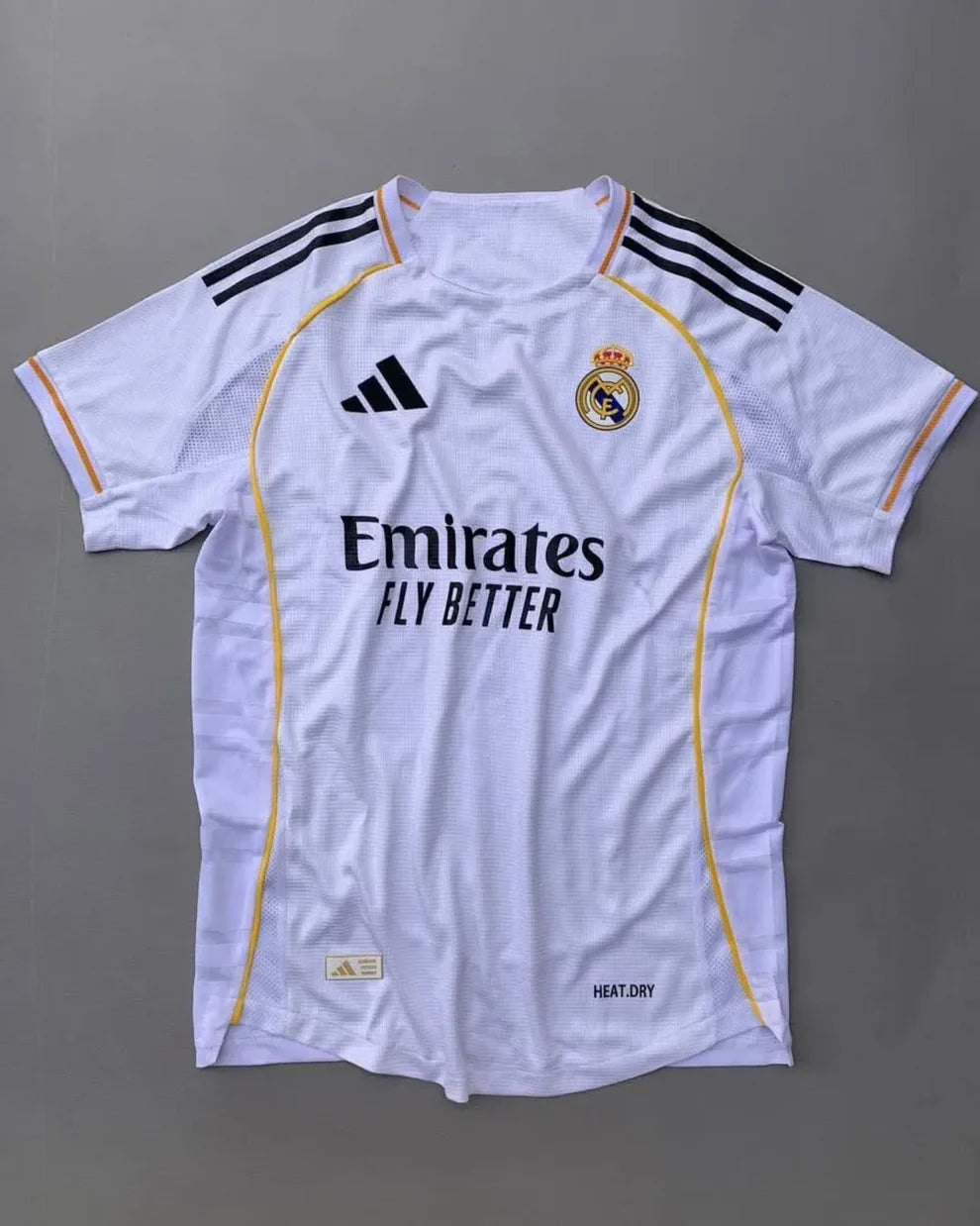 Real Madrid 2025/26 Home Jersey (Fans Version)