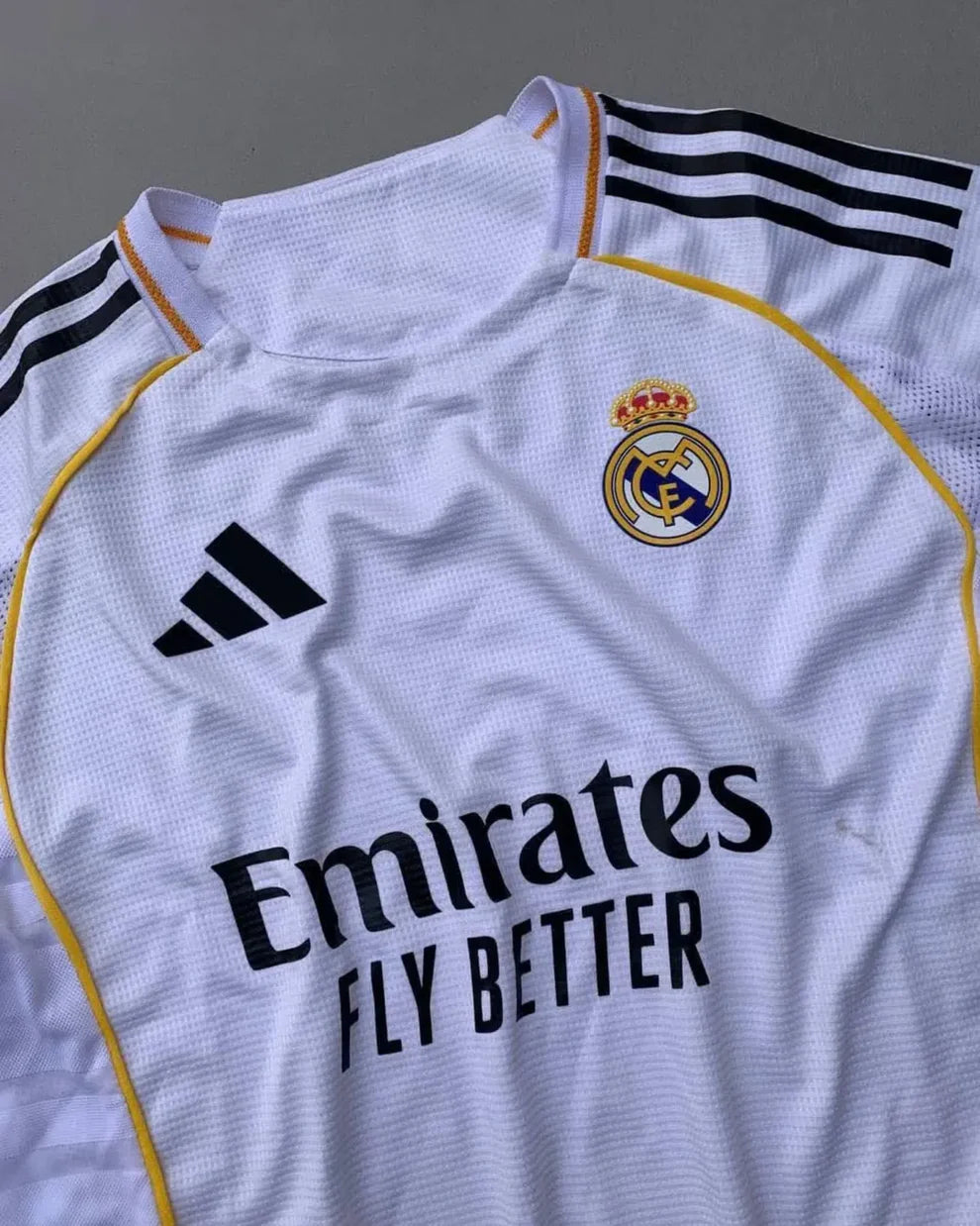 Real Madrid 2025/26 Home Jersey (Fans Version)