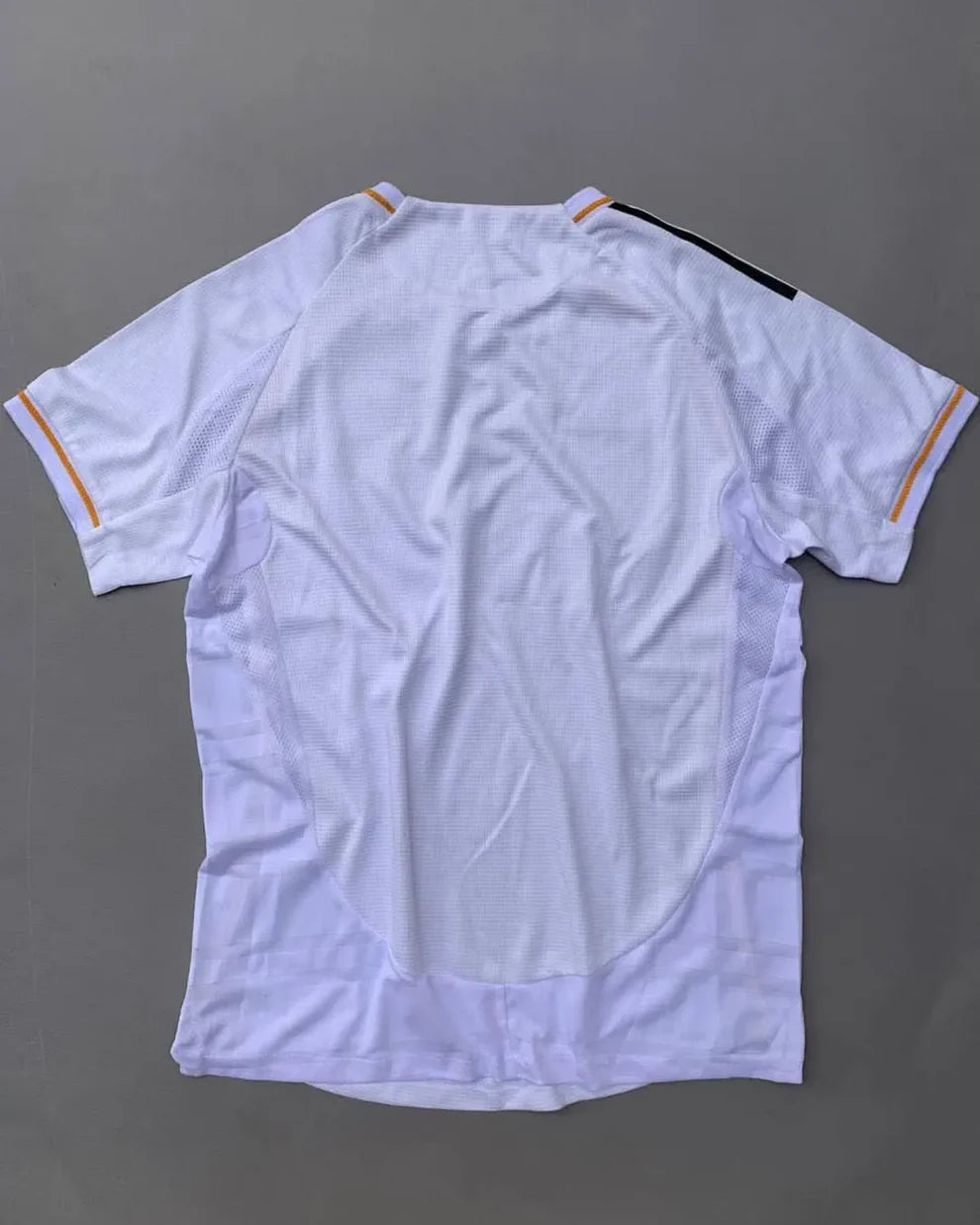 Real Madrid 2025/26 Home Jersey (Fans Version)